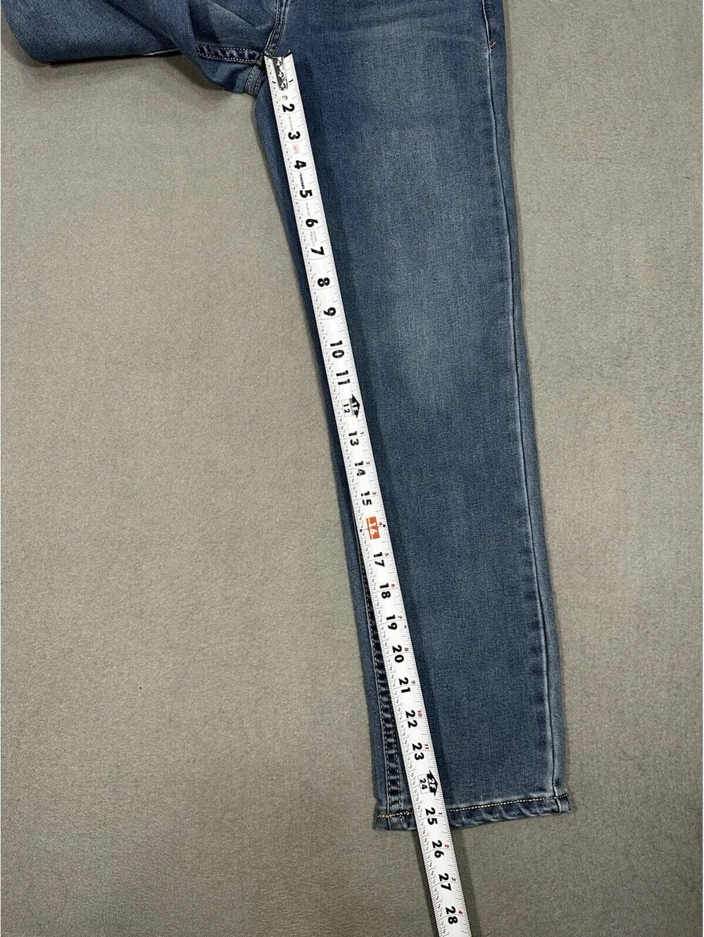 Levi’s 502 Boys 10 Regular Jeans W25 L25 Taper NWOT Medium Wash
